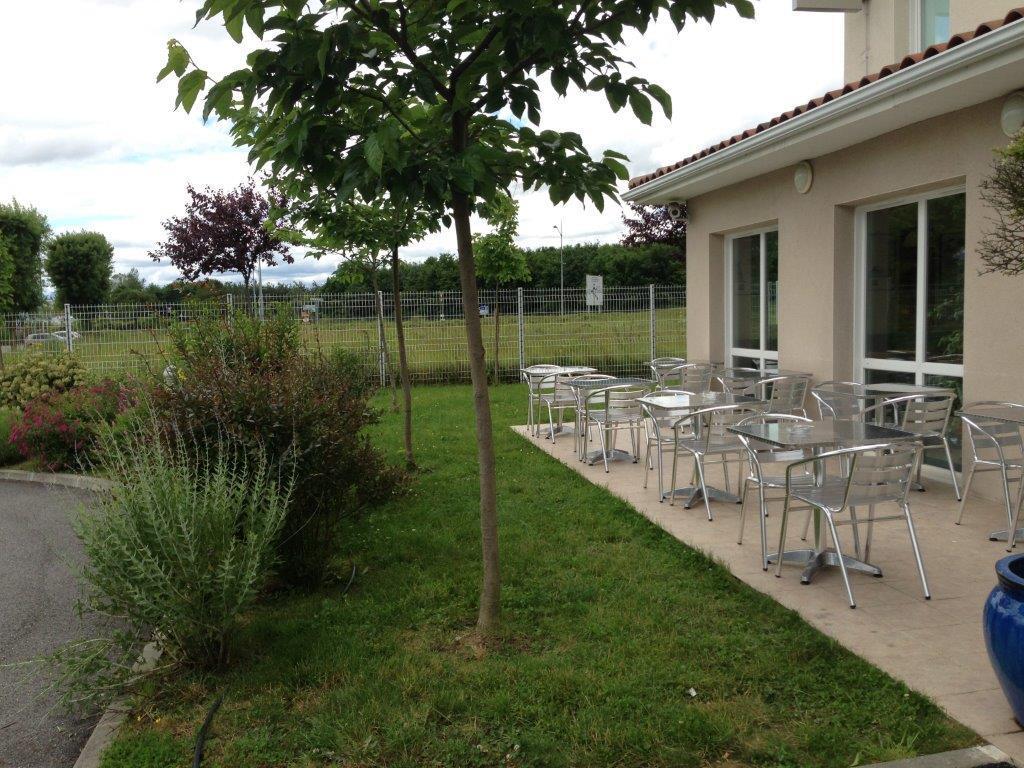 Ibis Budget Saint Gaudens Estancarbon Экстерьер фото